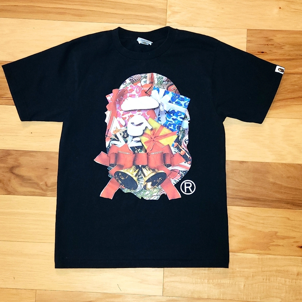 BAPE, a bathing ape Christmas T shirt size small